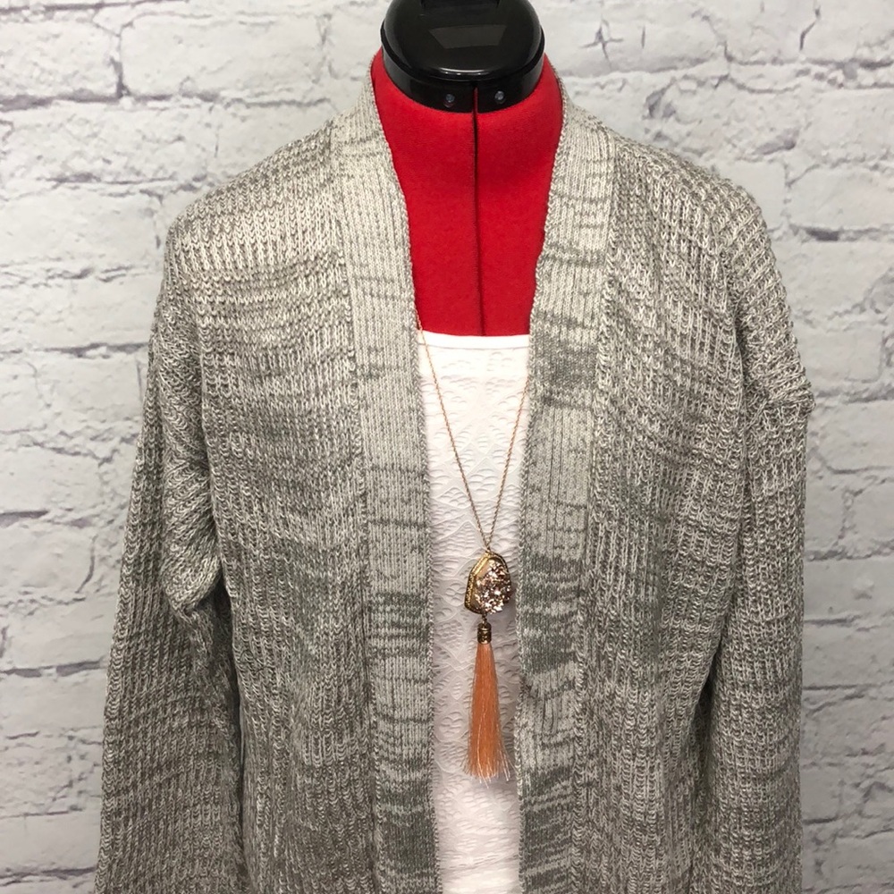 📍SOLD📍 Light Gray Long Ribbed Cozy Cardigan (Size 8) - Picture 6 of 8